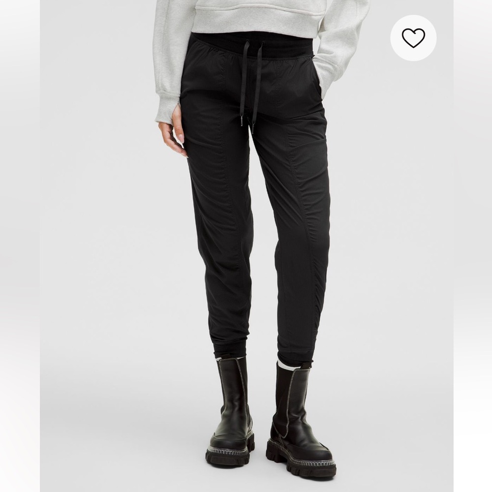 BNWT Lululemon Beyond The Studio Jogger